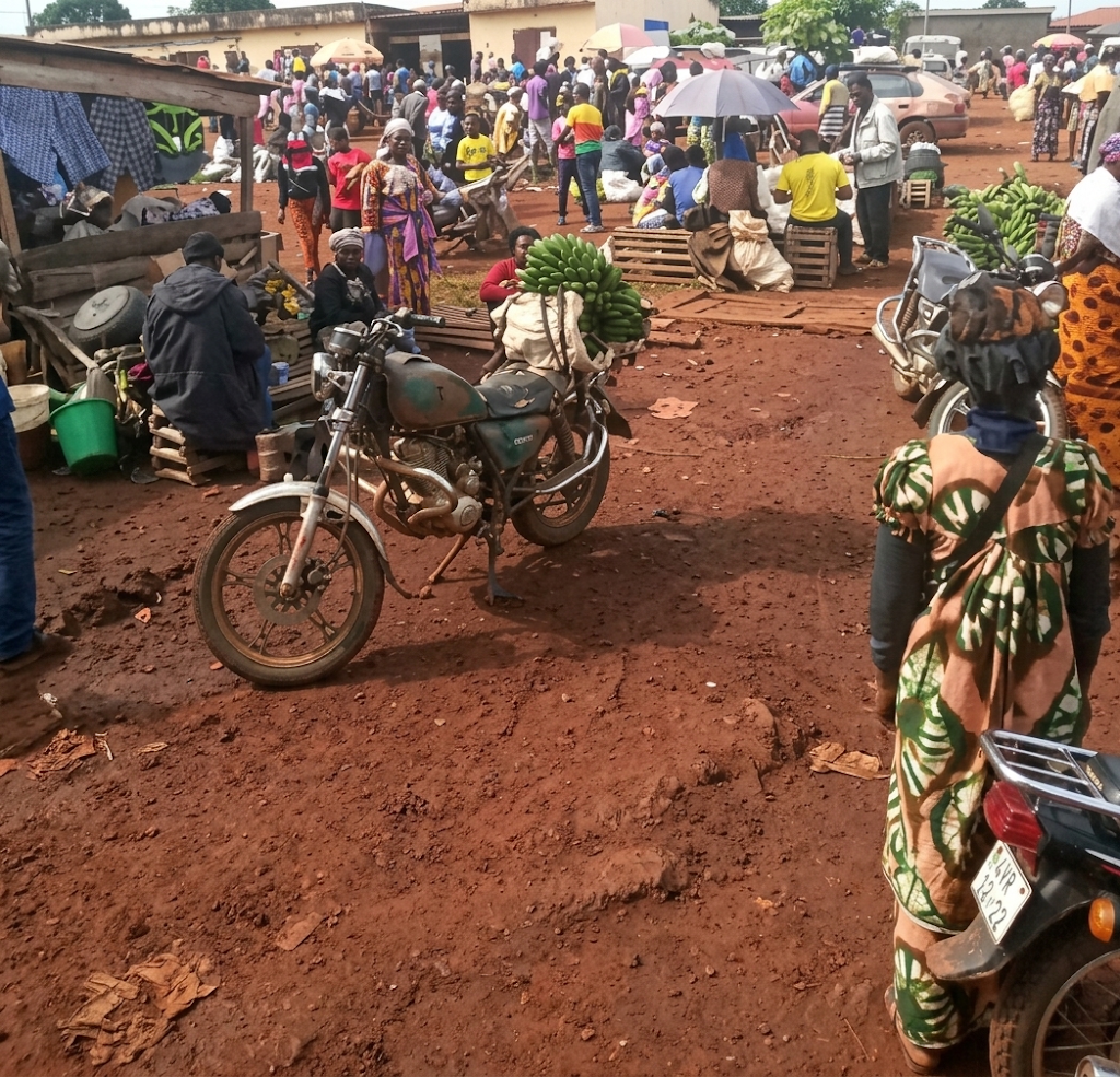 Marché de Bangou Carrefour